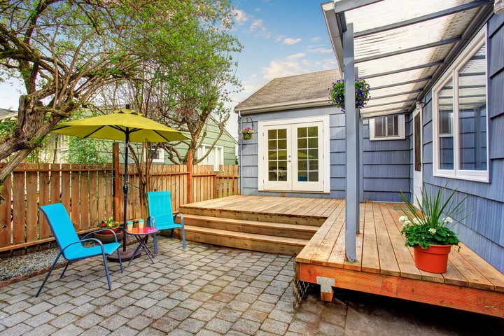 Premium deck materials used for a lasting custom deck in Louisville KY